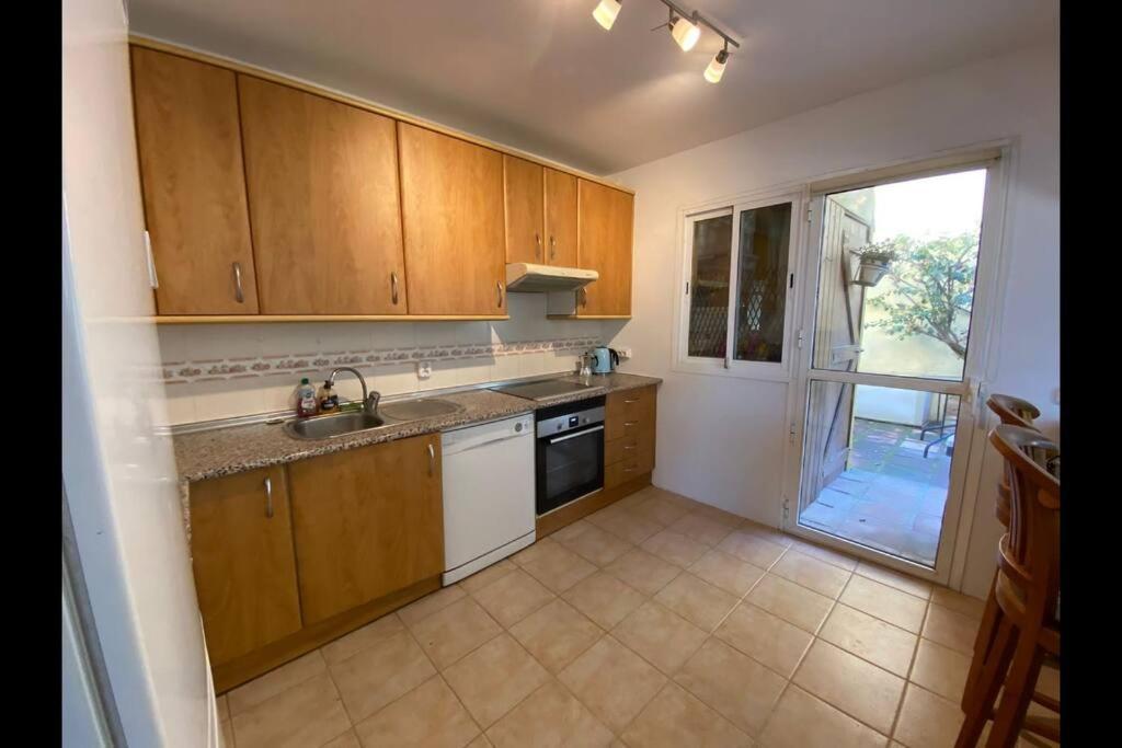 3 Bedroom Home With Amazing Views & Outdoor Spaces มานิลบา ภายนอก รูปภาพ